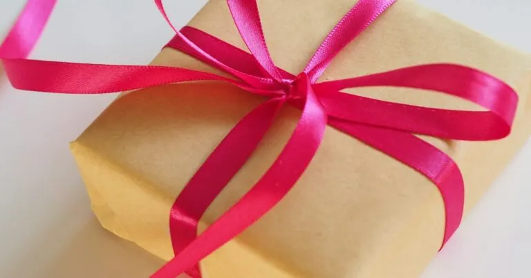 Anniversary Gift Ideas: Thoughtful Presents for Every Year and Budget